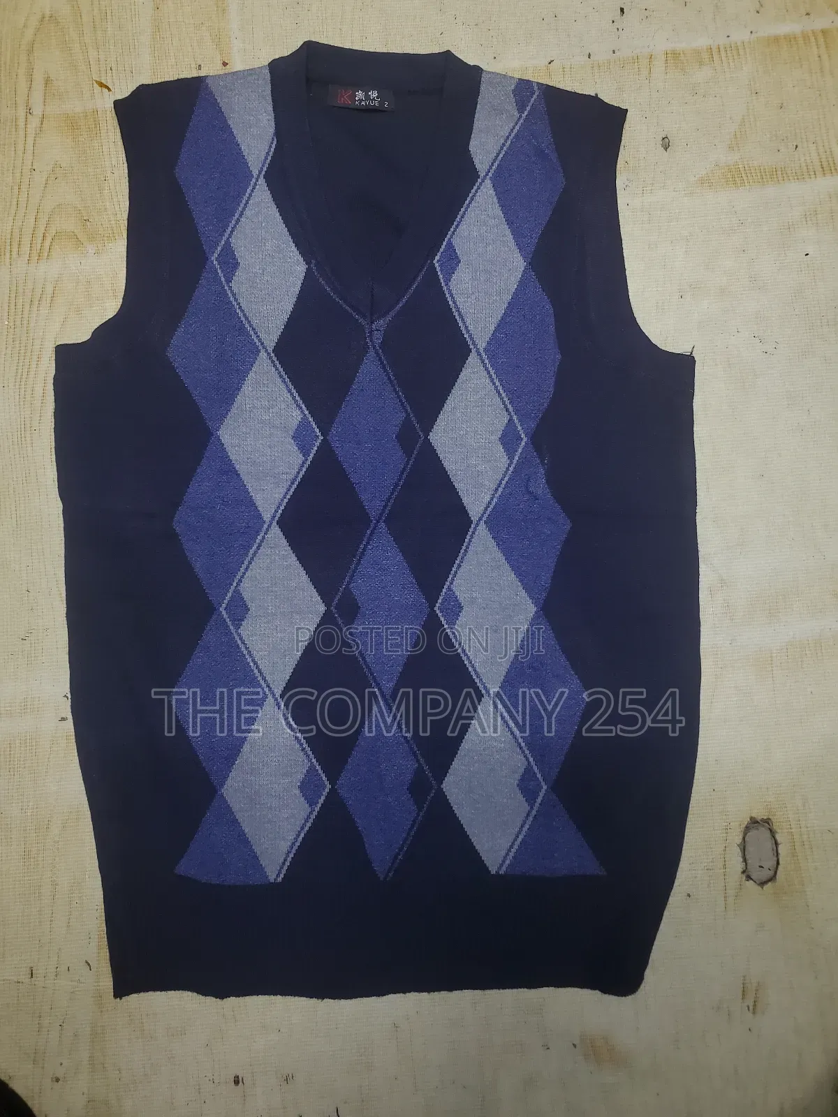 Quality Casual Men v Neck Half Sweat Available