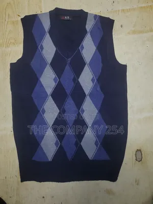 Quality Casual Men v Neck Half Sweat Available