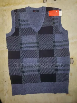 Quality Casual Men v Neck Half Sweat Available