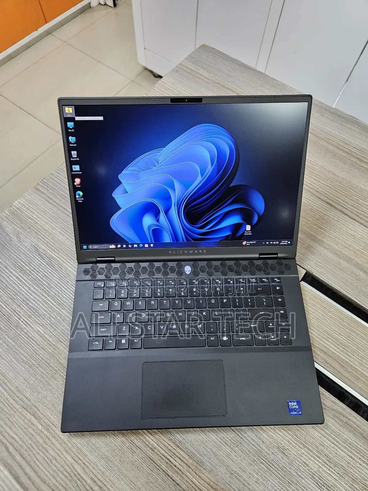 Laptop Dell Alienware M16 R2 32GB Intel Core Ultra 9 SSD 1T