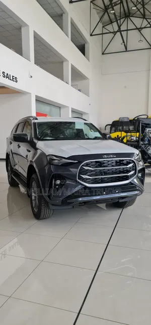 New Isuzu MU-X 2025 Gray