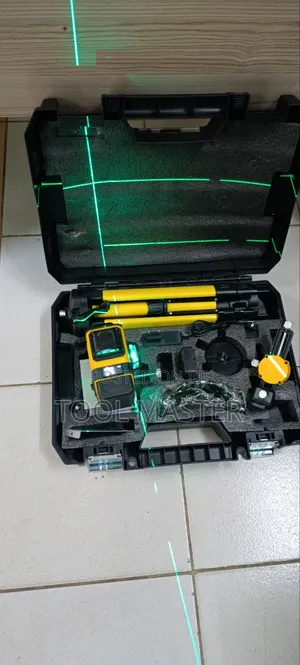 Auto Level With Tripod Stand/ Dewalt Laser Level