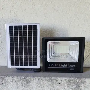 High Brightness 200w Solar Flood Light Ip67 Waterproof Heavy-Duty