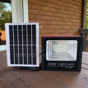 200w Solar Flood Light Outdoor Ip67 Waterproof Zero Electricity Bills