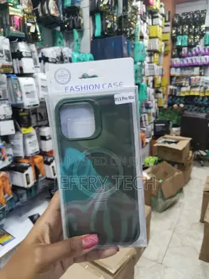 Osevio iPhone 13 Pro Max Case With Magnetic Invisible Stand