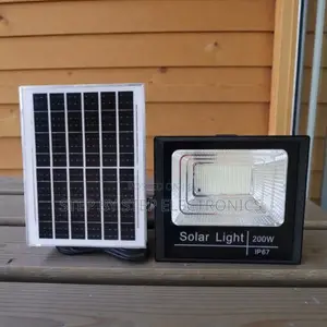 High Power 200w Solar Flood Light Ip67 Waterproof for Parking Lot