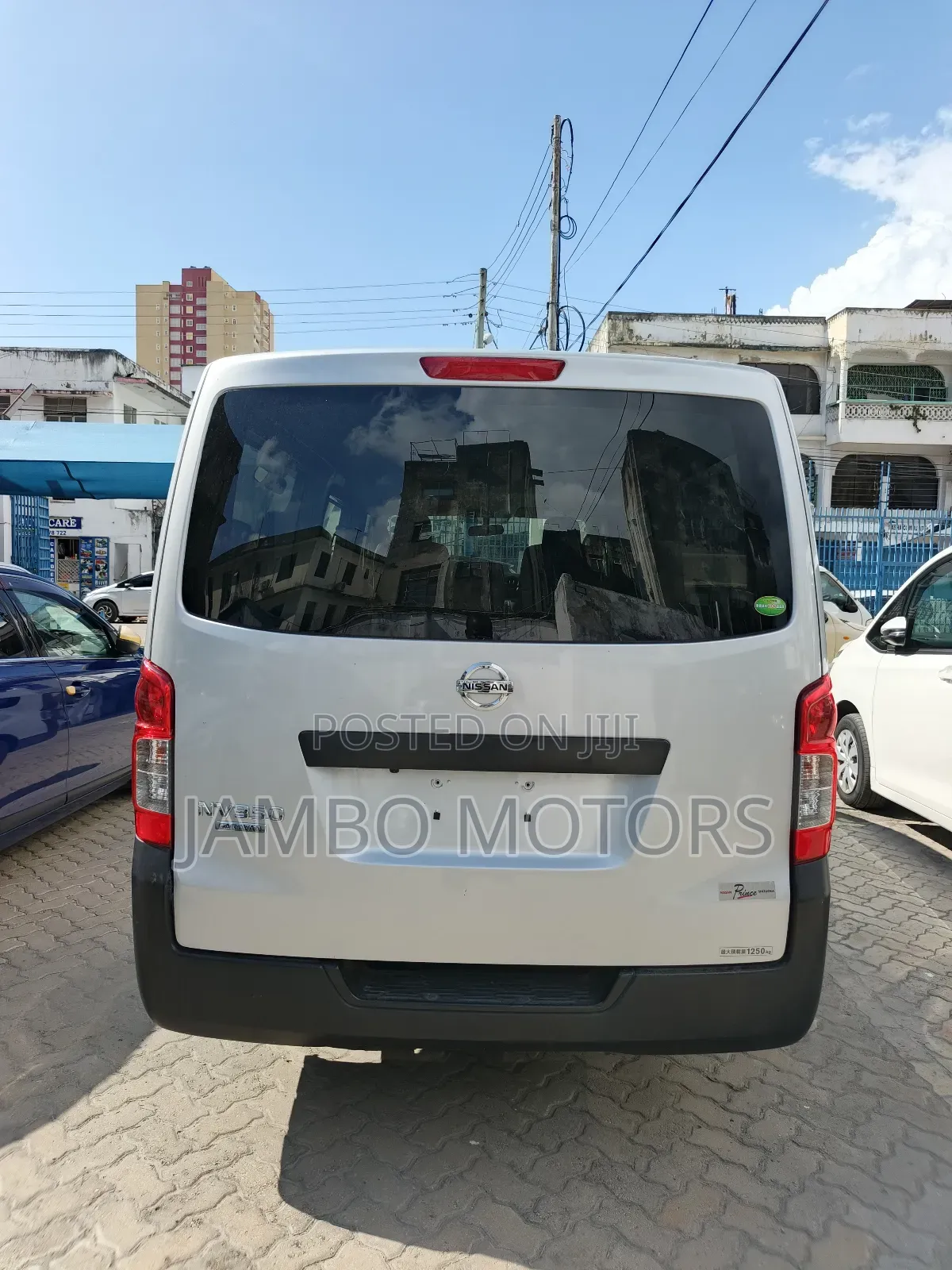 Nissan Caravan (Urvan) 2019 Silver