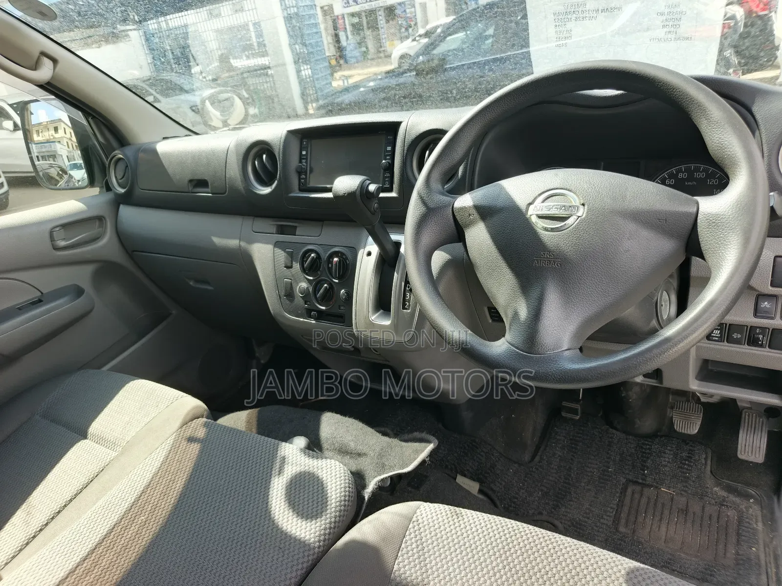 Nissan Caravan (Urvan) 2019 Silver