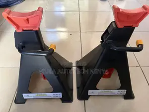 The High Quality 6t Safety Stand Jack Black in a Pair