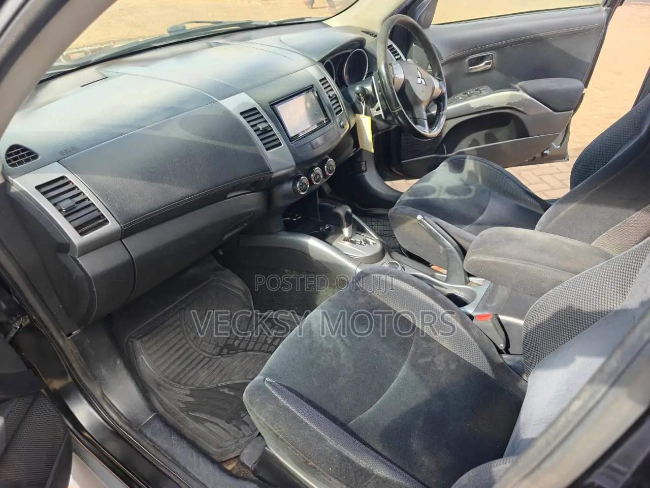 Mitsubishi Outlander 2011 Black