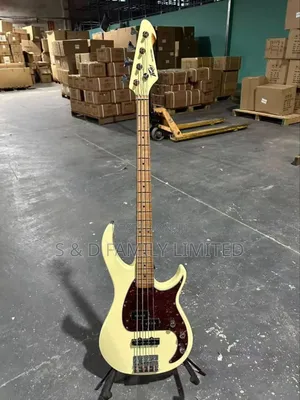Peavey Bass Guitar 4 String Passive