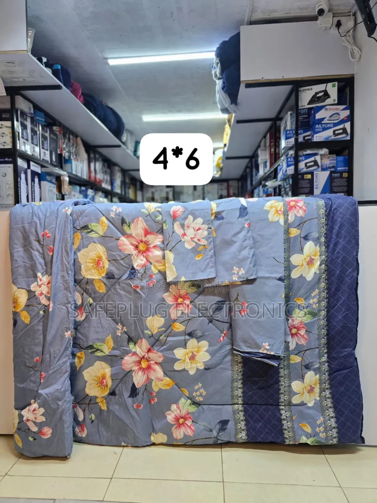Quality Unbranded Floral Bedding - 5x6 Set W/ Pillowcases