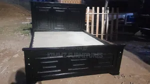 Black 5x6 Hardwood Bed