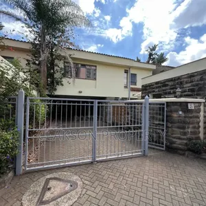 4bdrm Townhouse / Terrace in Kilimani for rent