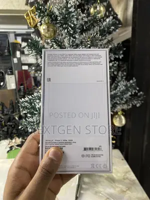 New Apple iPhone 11 128 GB White