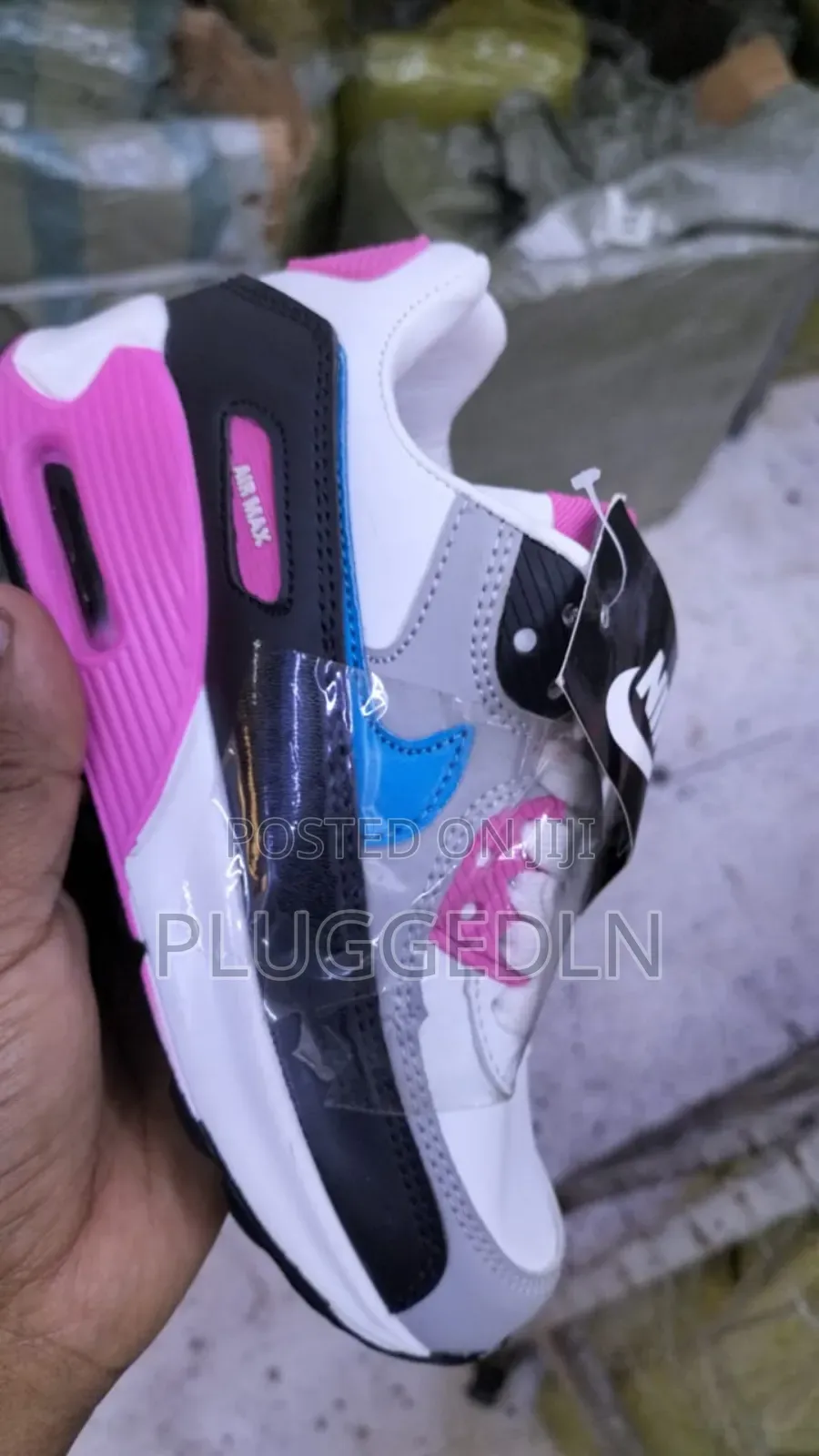 Nike Air Max 90 Sneaker in Pink