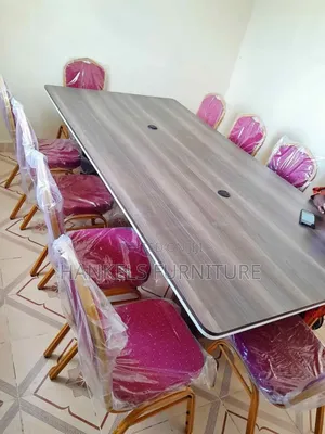 Premium Conference Table With Modern Styling