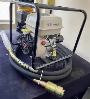 Jialing Honda Gp160 Petrol  Concrete Vibrator - 45mm By 6 Meter Poker