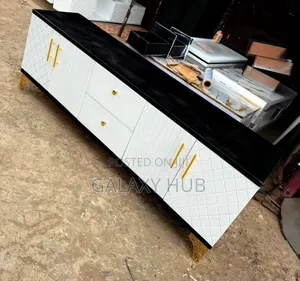 5.5fts Executive Tv Stand With Marble Lining