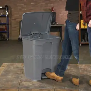 Large Capacity 30l Hard Plastic Step Pedal Waste Garbage Dust Bin