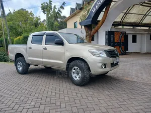 Toyota Hilux 2014 Silver