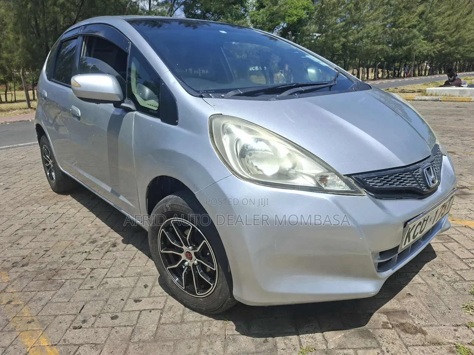 Honda Fit Automatic 2012 Silver