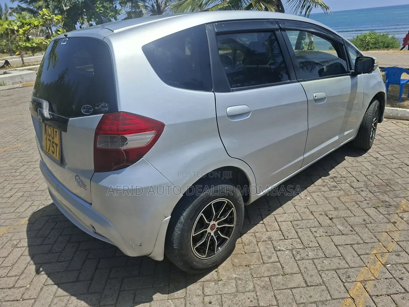 Honda Fit Automatic 2012 Silver
