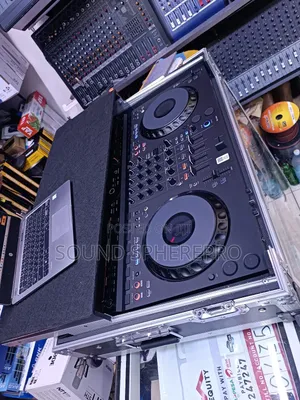 Grv6 Dj Controller Plus Grv6 Flight Case