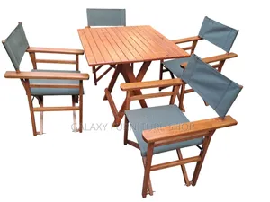 4 Foldable Chairs and Table