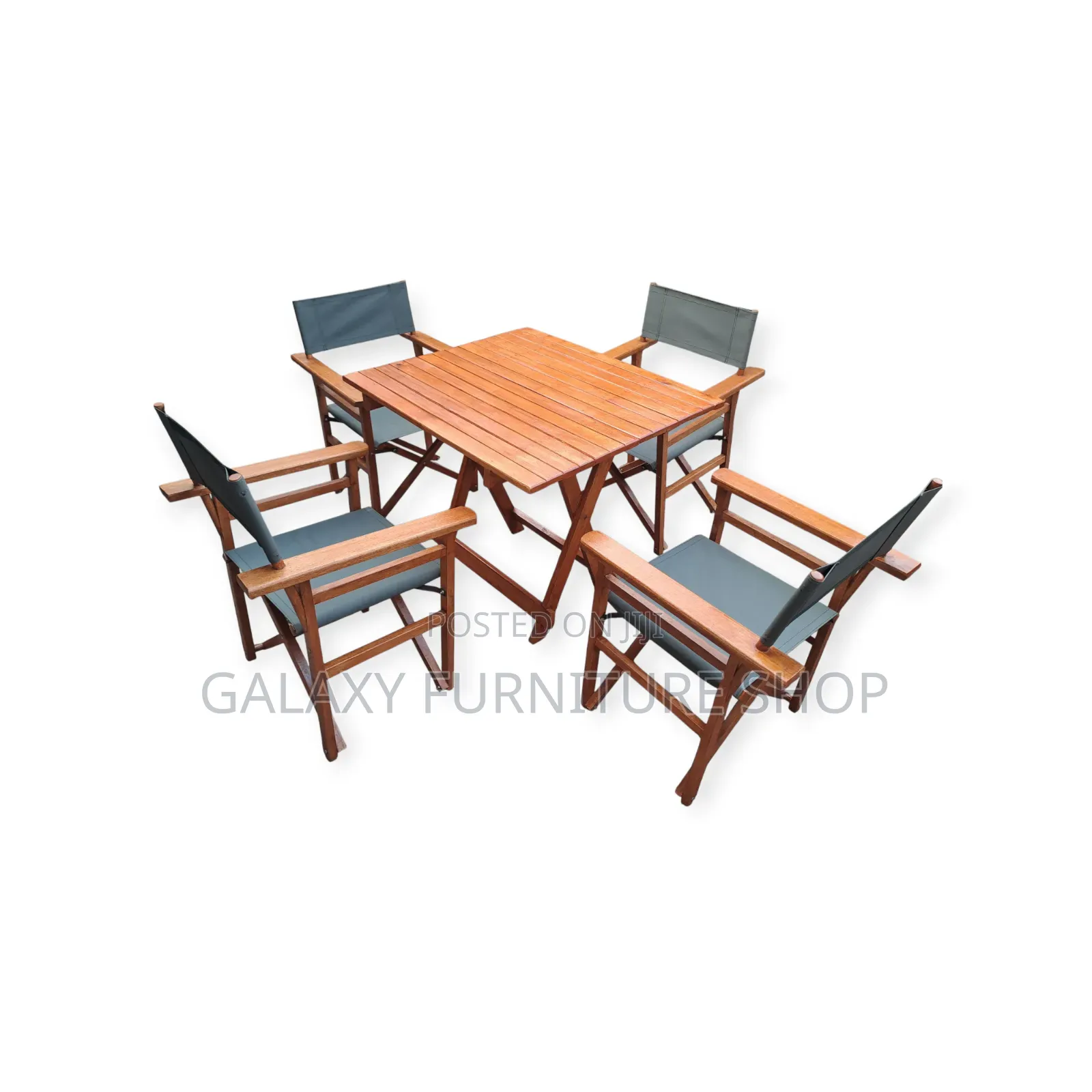 4 Foldable Chairs and Table
