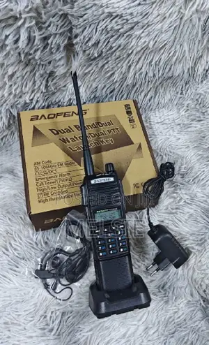 Handheld Dual-Band Professional Baofeng Uv-82 Dual-Band Two-Way Radio