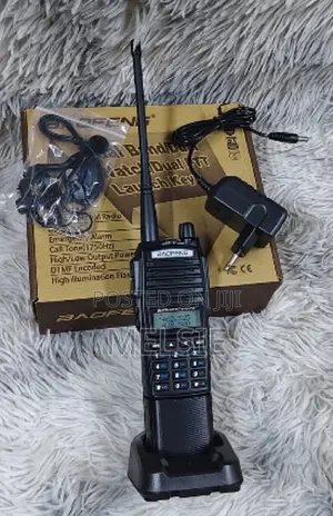 Baofeng Uv-82 Dual-Band Handheld Radio VHF/Uhf Frequencies