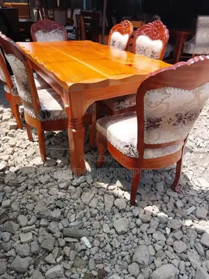 Mahogany Antique 6-Seater Dinning Table Set