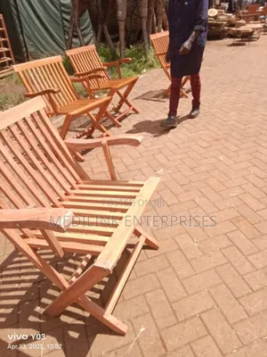 Mahogany Customized Wooden Foldable Chairs With Armrest