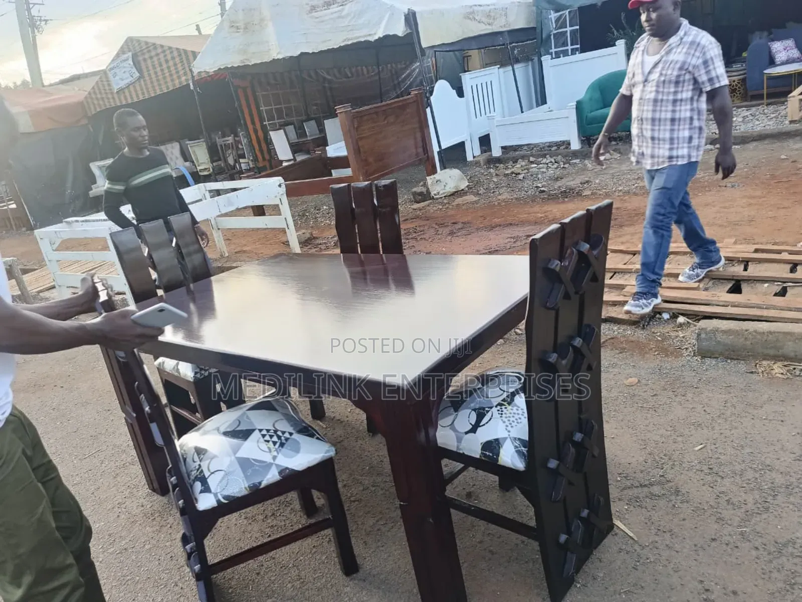 4-Seater X Chairs Dinning Table Set