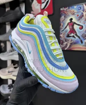 Nike Air Max Sneaker in a Multi-Color Pastel Sizes : 38 to 41