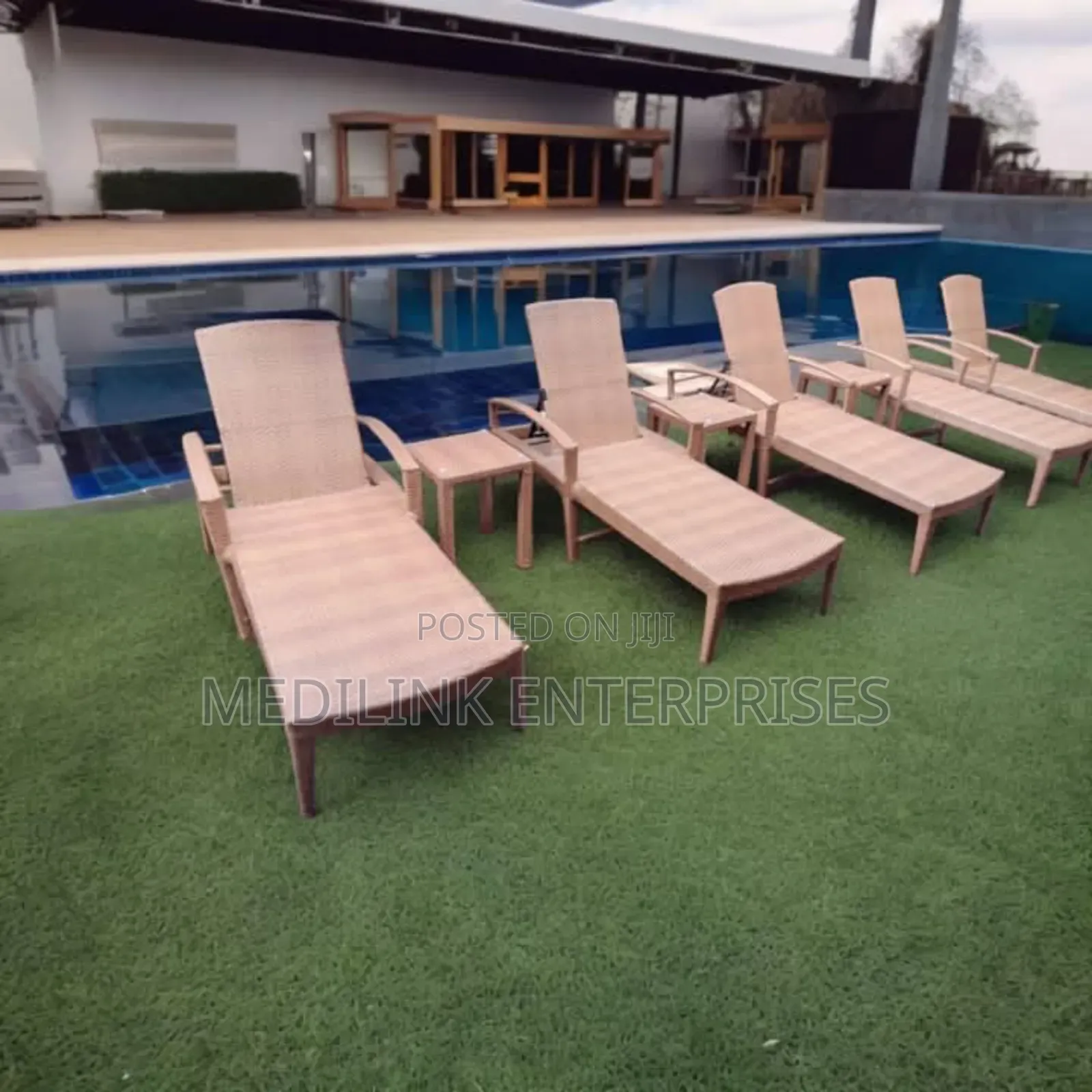 Woven Beach Front Sunbeds /Poolside
