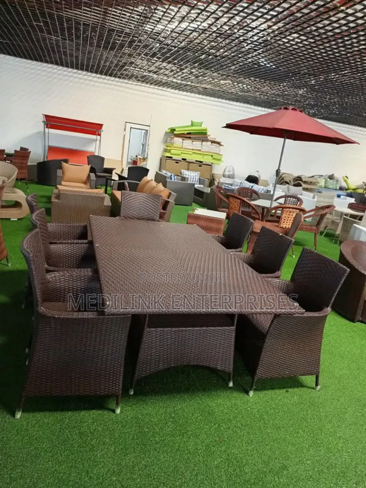 8-Seater Metallic Woven Outdoor/Indoor Dining Set