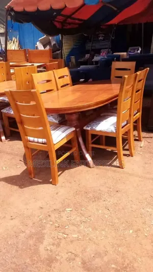 6-Seater Mahogany Vanish Dinning Table Set