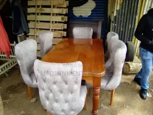Murphy's Design of Chair 6-Seater Solid Dinning Table Set