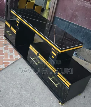 Executive 5 FTS Black/White and Gold With Marble Top Tv Stand