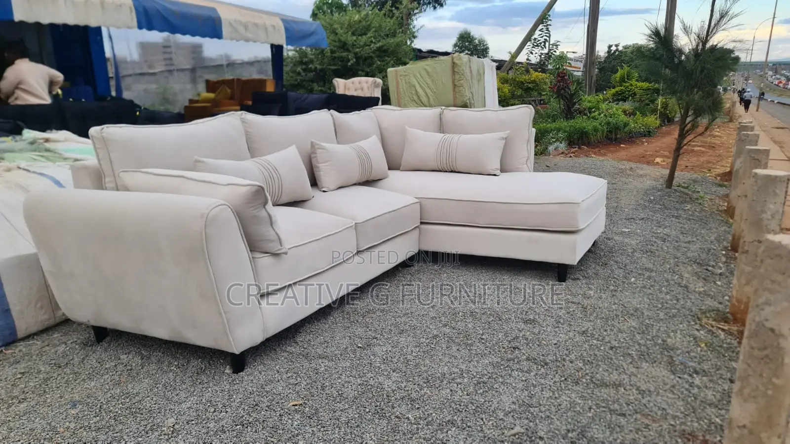 Stable Cozy 6 Seater L Seat