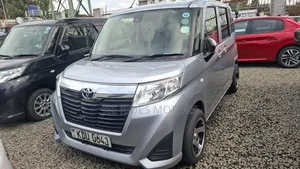 Toyota Roomy 1.0 FWD 2018 Silver