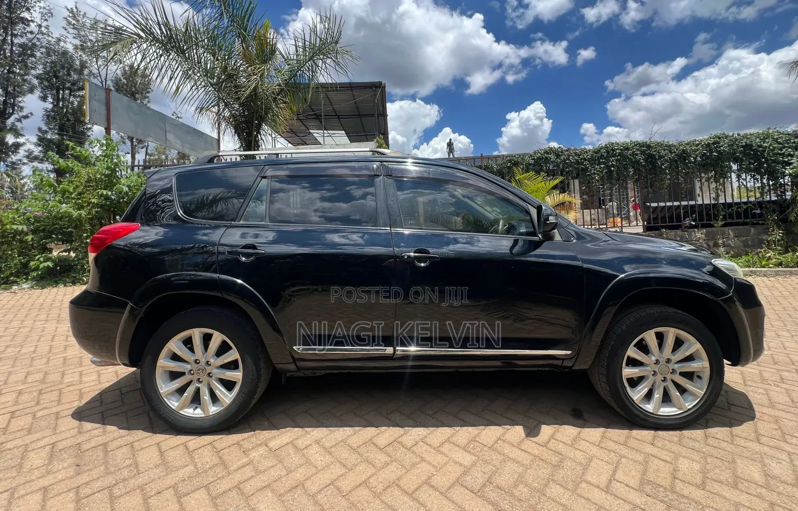 Toyota Vanguard 2010 Black