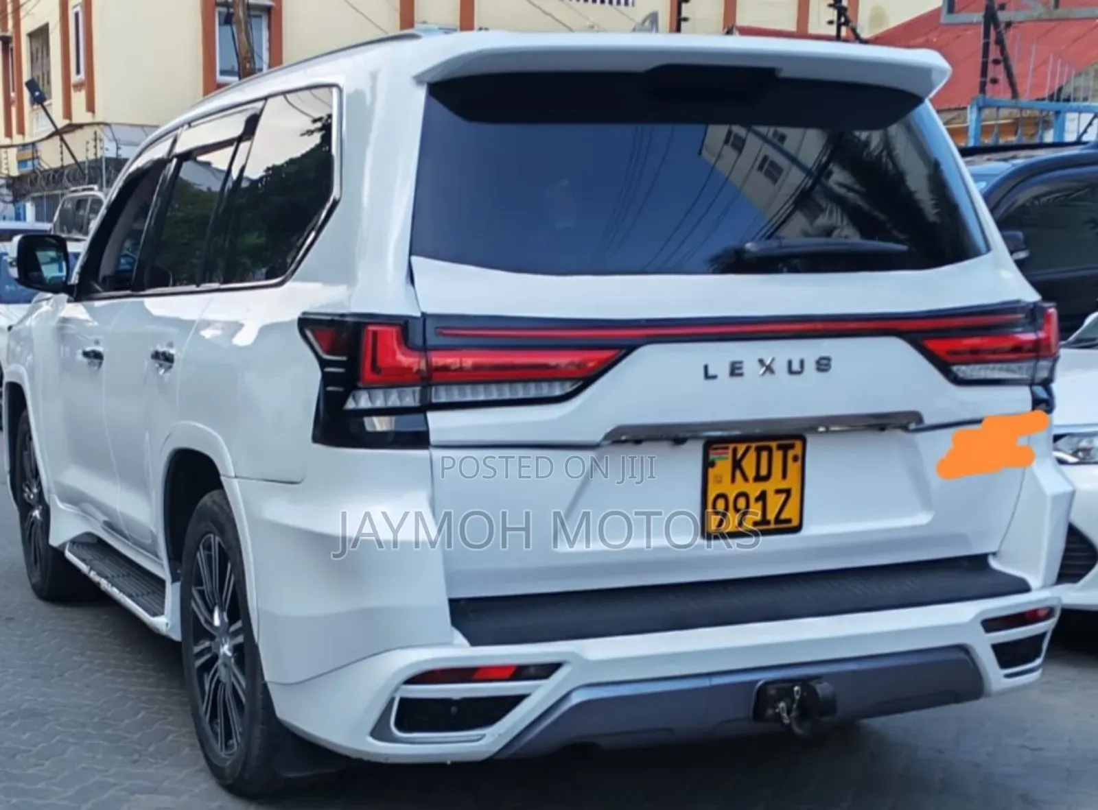 Lexus LX 2018 White