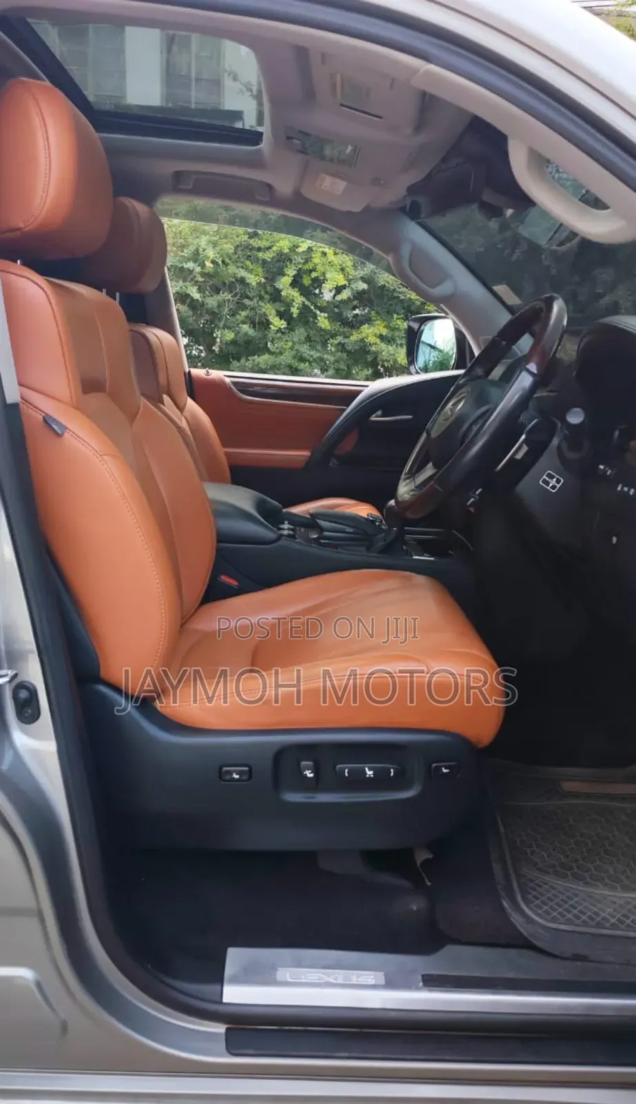 Lexus LX 2018 White