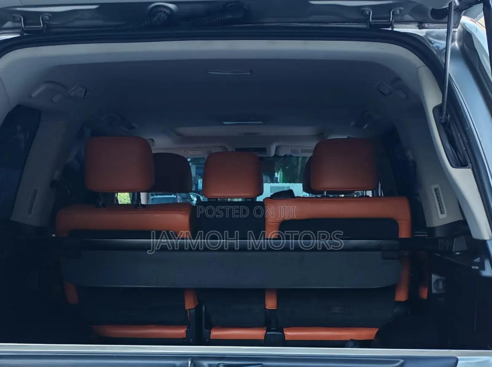 Lexus LX 2018 White