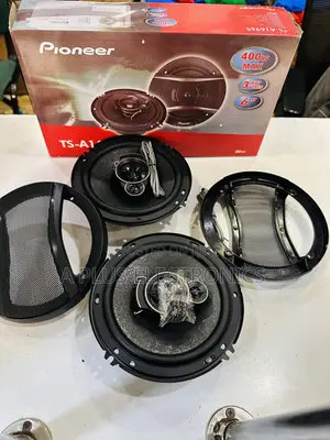 Pioneer 6" Audio System – Powerful Mid-Bass