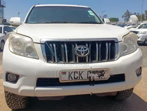 Toyota Land Cruiser Prado 2011 White