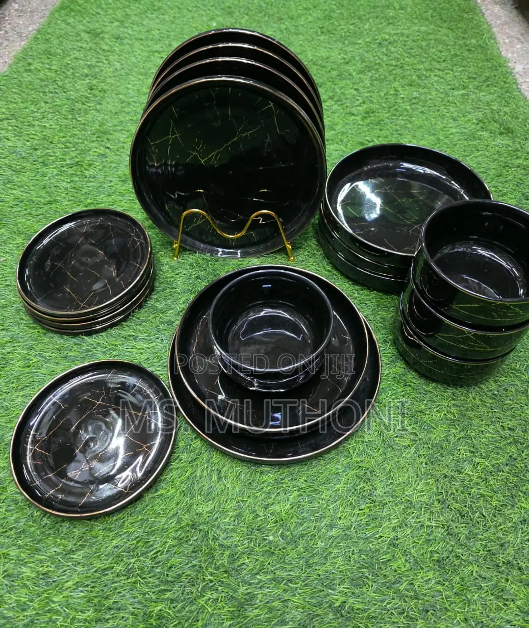 24pcs Black Marble-Patterned European Porcelain Dinner Set (Cupless)